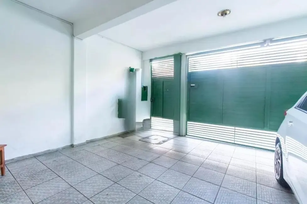 Sobrado com 3 quartos à venda, 210m2 em Itaquera, São Paulo - SP - imagem 6 Foto 6 de Sobrado com 3 quartos à venda, 210m2 em Itaquera, São Paulo - SP