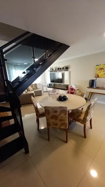 Foto 3 de Casa de Condomínio com 3 quartos à venda, 202m2 em Vila Santa Clara, São Paulo - SP