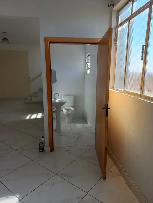 Armazém / Galpão para alugar, 670m2 em Cangaíba, São Paulo - SP - imagem 3 Foto 3 de Armazém / Galpão para alugar, 670m2 em Cangaíba, São Paulo - SP