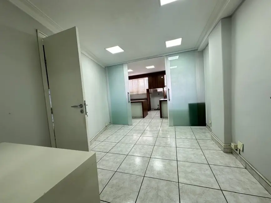 Sala Comercial para alugar, 30m2 em Mirandópolis, São Paulo - SP - imagem 2 Foto 2 de Sala Comercial para alugar, 30m2 em Mirandópolis, São Paulo - SP
