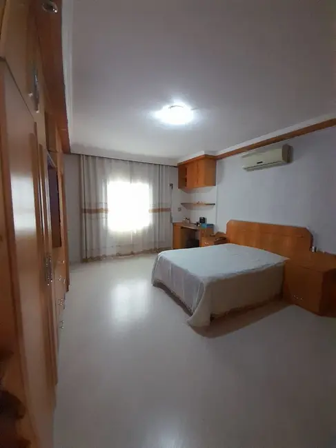 Foto 8 de Sobrado com 3 quartos para alugar, 262m2 em Vila Aparecida, São Paulo - SP