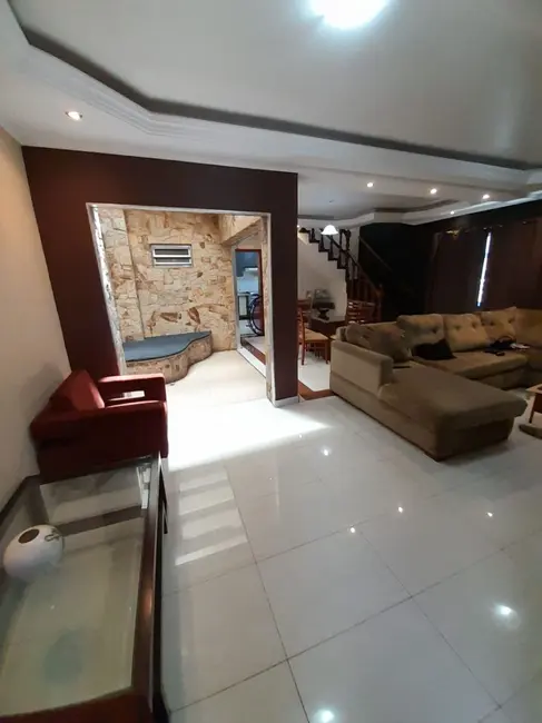 Foto 4 de Sobrado com 3 quartos para alugar, 262m2 em Vila Aparecida, São Paulo - SP