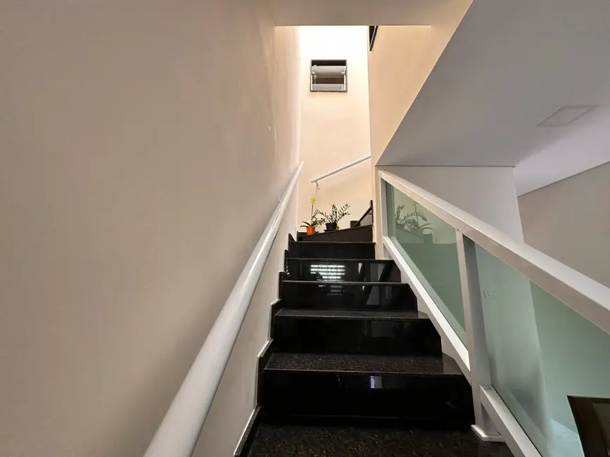 Foto 4 de Sobrado com 3 quartos para alugar, 103m2 em Cidade Centenário, São Paulo - SP