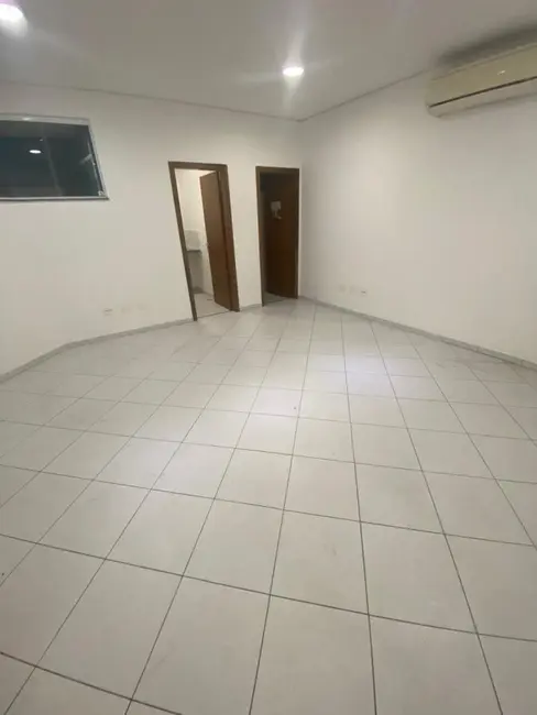Foto 3 de Sala Comercial para alugar, 30m2 em Vila Nova Manchester, São Paulo - SP