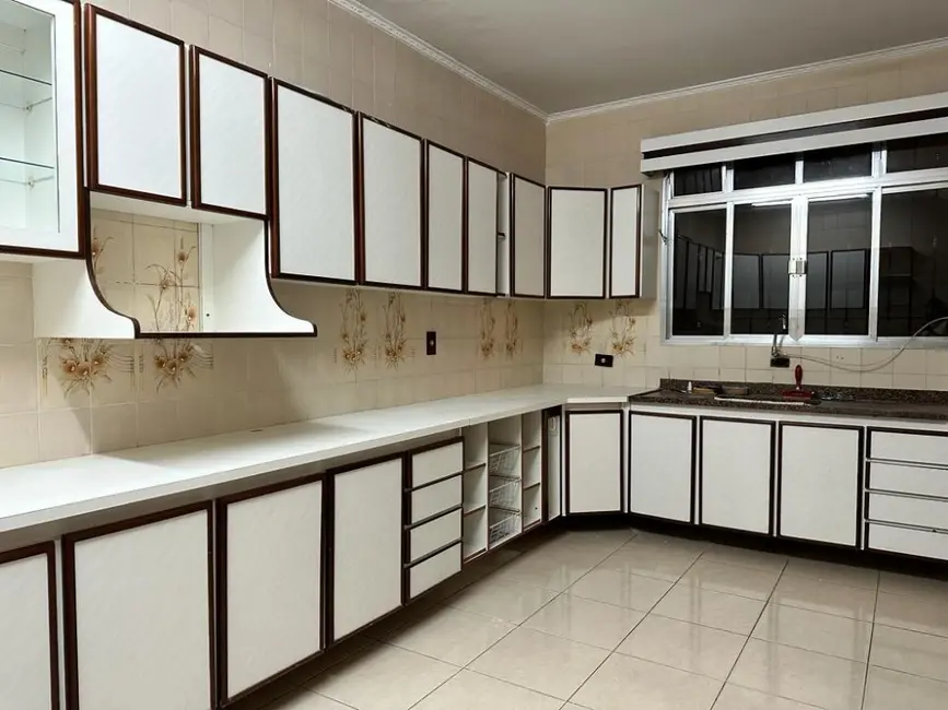 Foto 4 de Casa com 4 quartos para alugar, 200m2 em Cidade Antônio Estevão de Carvalho, São Paulo - SP