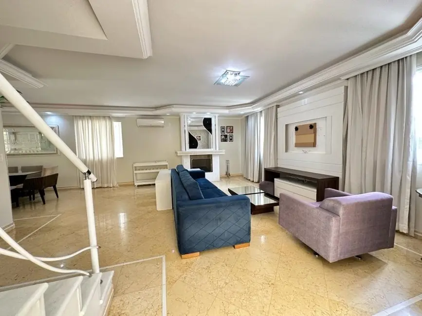 Sobrado com 3 quartos à venda, 185m2 em Vila Carrão, São Paulo - SP - imagem 3 Foto 3 de Sobrado com 3 quartos à venda, 185m2 em Vila Carrão, São Paulo - SP