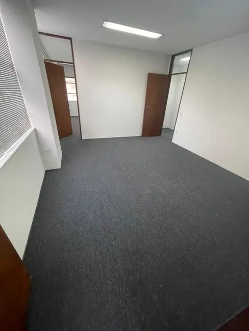 Sala Comercial para alugar, 544m2 em República, São Paulo - SP - imagem 6 Foto 6 de Sala Comercial para alugar, 544m2 em República, São Paulo - SP