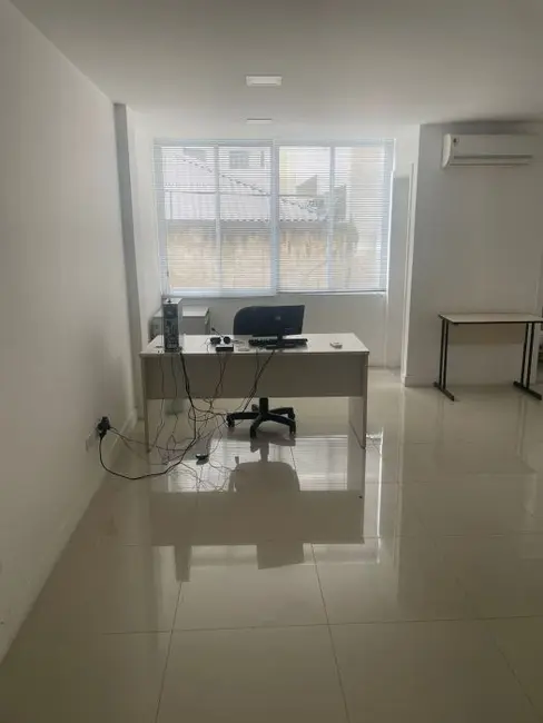 Sala Comercial para alugar, 36m2 em República, São Paulo - SP - imagem 2 Foto 2 de Sala Comercial para alugar, 36m2 em República, São Paulo - SP