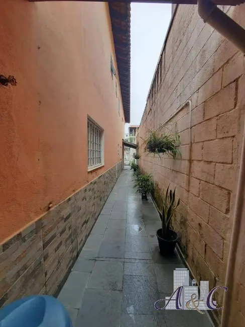 Foto 2 de Casa com 4 quartos à venda em Bussocaba, Osasco - SP