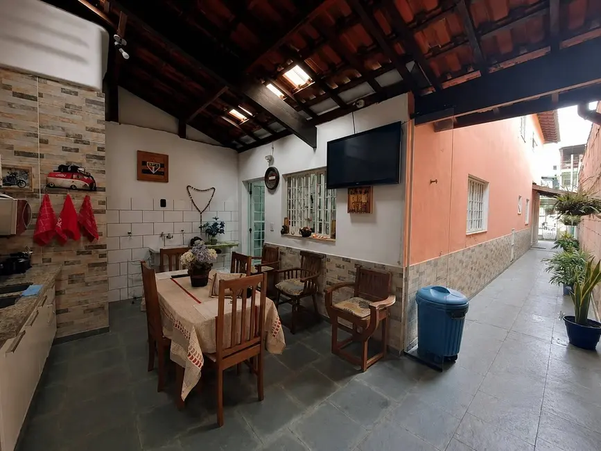 Sobrado com 4 quartos à venda em Bussocaba, Osasco - SP - imagem 3 Foto 3 de Sobrado com 4 quartos à venda em Bussocaba, Osasco - SP