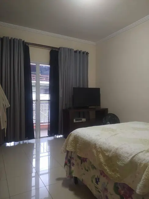 Sobrado com 4 quartos à venda em Bussocaba, Osasco - SP - imagem 7 Foto 7 de Sobrado com 4 quartos à venda em Bussocaba, Osasco - SP