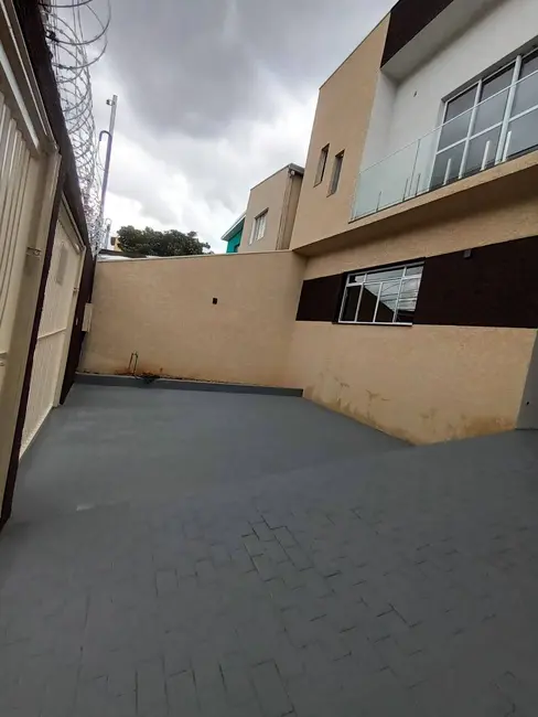 Foto 2 de Sobrado com 4 quartos à venda em Vila Yolanda, Osasco - SP