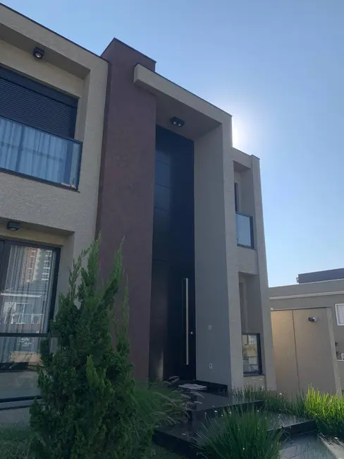 Casa de Condomínio com 4 quartos à venda em Umuarama, Osasco - SP - imagem 2 Foto 2 de Casa de Condomínio com 4 quartos à venda em Umuarama, Osasco - SP