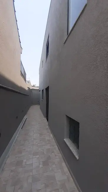 Sobrado com 2 quartos à venda em Bela Vista, Osasco - SP - imagem 4 Foto 4 de Sobrado com 2 quartos à venda em Bela Vista, Osasco - SP