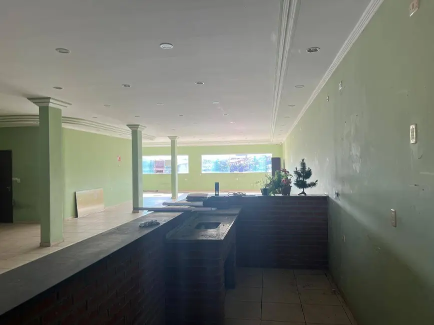 Sala Comercial para alugar em Parque Santa Teresa, Carapicuiba - SP - imagem 4 Foto 4 de Sala Comercial para alugar em Parque Santa Teresa, Carapicuiba - SP