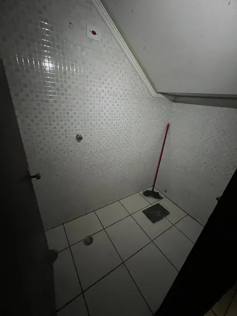 Sala Comercial para alugar em Parque Santa Teresa, Carapicuiba - SP - imagem 3 Foto 3 de Sala Comercial para alugar em Parque Santa Teresa, Carapicuiba - SP