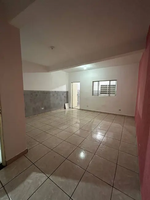 Sala Comercial para alugar em Parque Santa Teresa, Carapicuiba - SP - imagem 3 Foto 3 de Sala Comercial para alugar em Parque Santa Teresa, Carapicuiba - SP