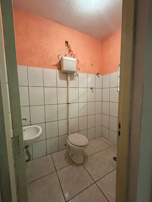 Sala Comercial para alugar em Parque Santa Teresa, Carapicuiba - SP - imagem 5 Foto 5 de Sala Comercial para alugar em Parque Santa Teresa, Carapicuiba - SP