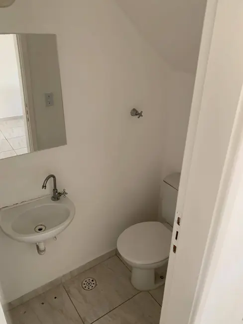 Casa com 2 quartos para alugar em Cipava, Osasco - SP - imagem 4 Foto 4 de Casa com 2 quartos para alugar em Cipava, Osasco - SP