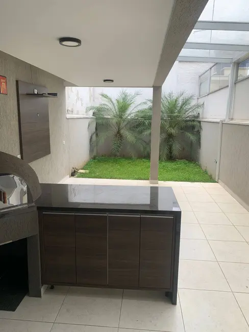 Sobrado com 3 quartos à venda, 200m2 em Bela Vista, Osasco - SP - imagem 7 Foto 7 de Sobrado com 3 quartos à venda, 200m2 em Bela Vista, Osasco - SP