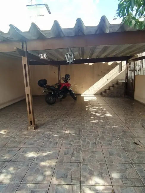Foto 2 de Casa à venda, 250m2 em Umuarama, Osasco - SP
