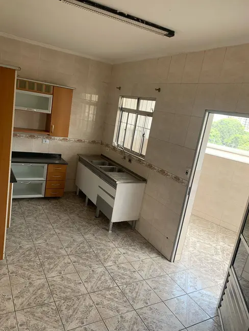 Foto 2 de Casa com 4 quartos para alugar em Vila Osasco, Osasco - SP