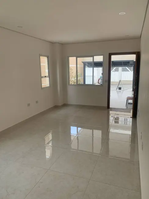 Sobrado com 3 quartos à venda em Bela Vista, Osasco - SP - imagem 4 Foto 4 de Sobrado com 3 quartos à venda em Bela Vista, Osasco - SP