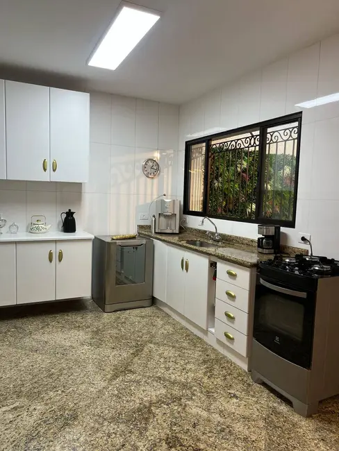 Casa com 4 quartos à venda em Centro, Osasco - SP - imagem 8 Foto 8 de Casa com 4 quartos à venda em Centro, Osasco - SP