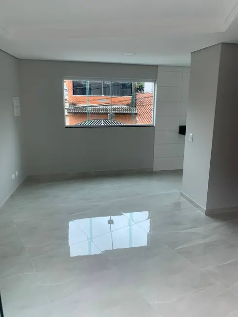 Sobrado com 2 quartos à venda em Bela Vista, Osasco - SP - imagem 4 Foto 4 de Sobrado com 2 quartos à venda em Bela Vista, Osasco - SP