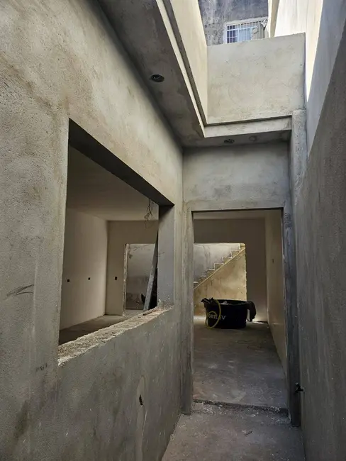 Sobrado com 4 quartos à venda em Umuarama, Osasco - SP - imagem 2 Foto 2 de Sobrado com 4 quartos à venda em Umuarama, Osasco - SP