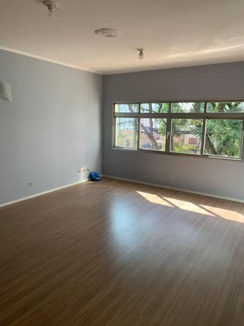 Sobrado com 2 quartos para alugar em Vila Osasco, Osasco - SP - imagem 3 Foto 3 de Sobrado com 2 quartos para alugar em Vila Osasco, Osasco - SP