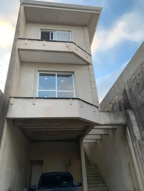 Foto 1 de Sobrado com 3 quartos à venda em Parque Santa Teresa, Carapicuiba - SP