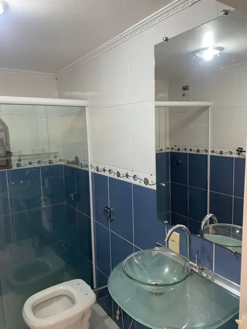 Casa com 3 quartos para alugar em Cipava, Osasco - SP - imagem 9 Foto 9 de Casa com 3 quartos para alugar em Cipava, Osasco - SP