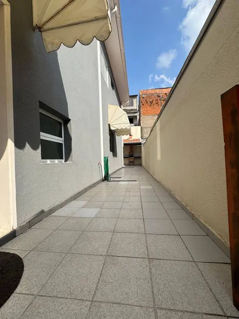Sobrado com 3 quartos para alugar em Jardim dos Camargos, Barueri - SP - imagem 8 Foto 8 de Sobrado com 3 quartos para alugar em Jardim dos Camargos, Barueri - SP