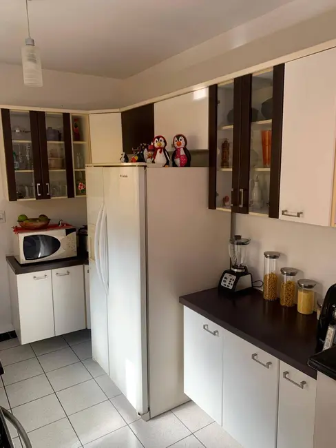 Foto 8 de Casa com 3 quartos à venda em Parque Santa Teresa, Carapicuiba - SP