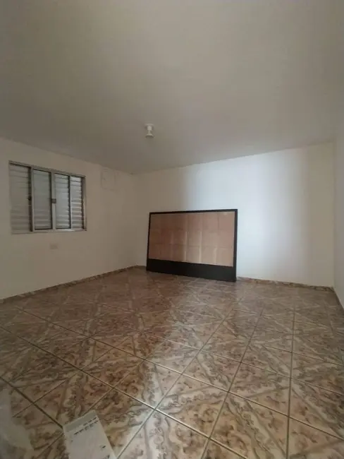 Casa com 2 quartos para alugar em Vila Osasco, Osasco - SP - imagem 9 Foto 9 de Casa com 2 quartos para alugar em Vila Osasco, Osasco - SP