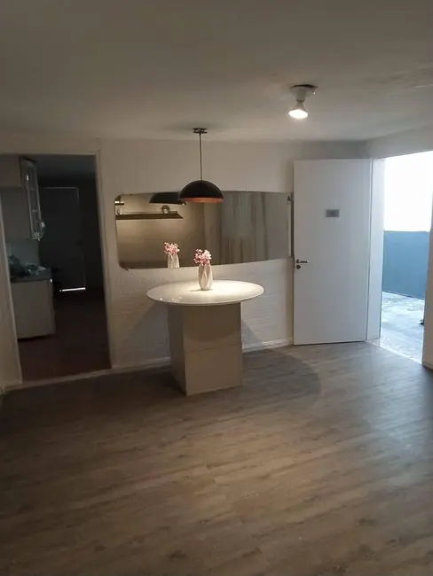 Casa com 2 quartos para alugar em Vila Osasco, Osasco - SP - imagem 5 Foto 5 de Casa com 2 quartos para alugar em Vila Osasco, Osasco - SP