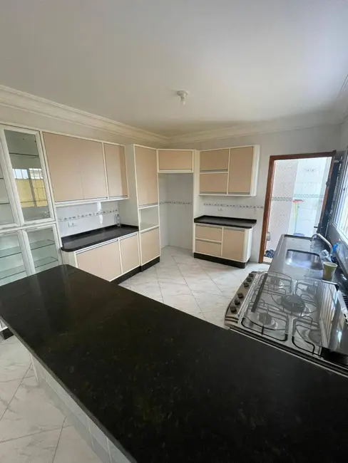 Foto 2 de Casa com 3 quartos à venda, 125m2 em Parque Santa Teresa, Carapicuiba - SP