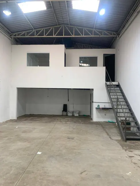 Foto 3 de Armazém / Galpão para alugar, 200m2 em Jardim das Flores, Osasco - SP