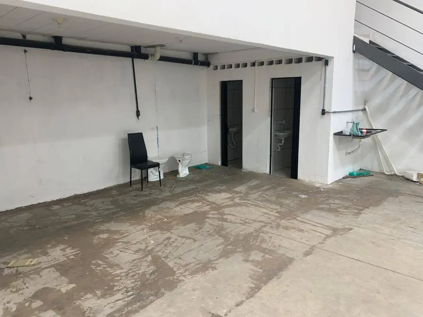 Foto 2 de Armazém / Galpão para alugar, 200m2 em Jardim das Flores, Osasco - SP