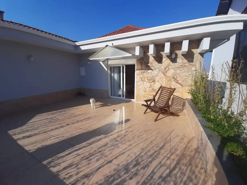 Sobrado com 5 quartos à venda em Parque dos Príncipes, São Paulo - SP - imagem 2 Foto 2 de Sobrado com 5 quartos à venda em Parque dos Príncipes, São Paulo - SP