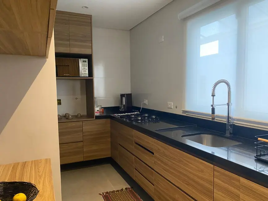 Foto 8 de Casa de Condomínio com 3 quartos à venda, 130m2 em Jardim Semiramis, Cotia - SP