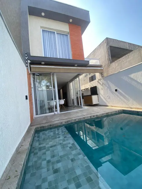 Foto 3 de Casa de Condomínio com 3 quartos à venda, 130m2 em Jardim Semiramis, Cotia - SP