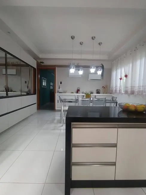 Foto 5 de Sobrado com 3 quartos à venda, 250m2 em Jardim das Flores, Osasco - SP