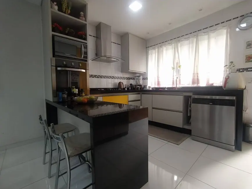 Foto 7 de Sobrado com 3 quartos à venda, 250m2 em Jardim das Flores, Osasco - SP