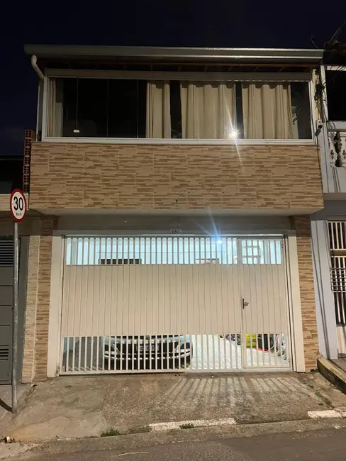 Foto 1 de Casa com 3 quartos à venda em Metalúrgicos, Osasco - SP