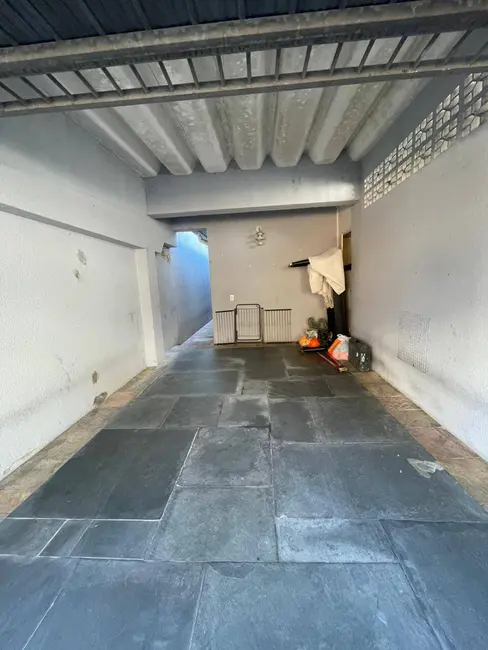 Foto 2 de Casa com 4 quartos à venda, 200m2 em Bussocaba, Osasco - SP