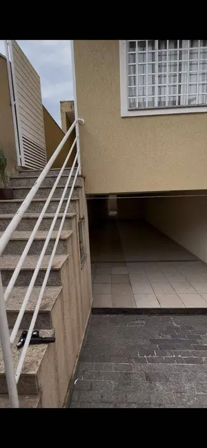 Sobrado com 4 quartos à venda, 226m2 em Vila Osasco, Osasco - SP - imagem 2 Foto 2 de Sobrado com 4 quartos à venda, 226m2 em Vila Osasco, Osasco - SP