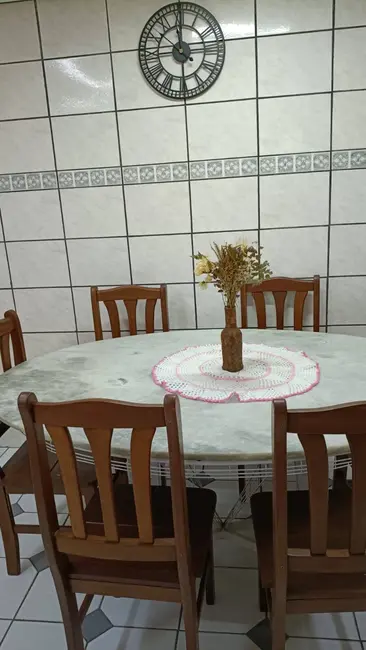 Sobrado com 3 quartos à venda, 219m2 em Cidade das Flores, Osasco - SP - imagem 4 Foto 4 de Sobrado com 3 quartos à venda, 219m2 em Cidade das Flores, Osasco - SP