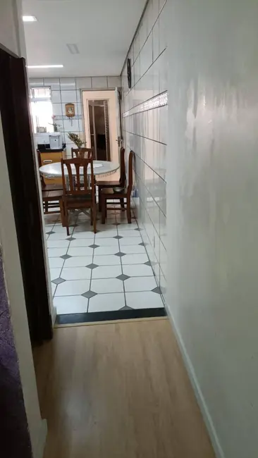Sobrado com 3 quartos à venda, 219m2 em Cidade das Flores, Osasco - SP - imagem 6 Foto 6 de Sobrado com 3 quartos à venda, 219m2 em Cidade das Flores, Osasco - SP
